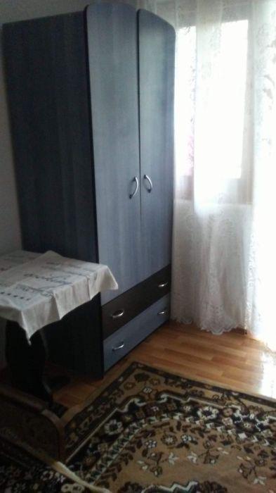 Închiriez camera apartament