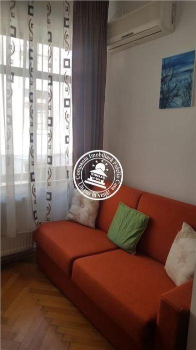 Apartament 3 camere de inchiriat Centru