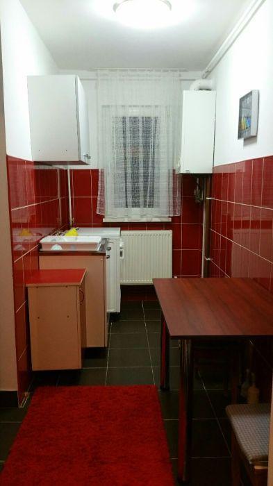 Închiriez apartament cu doua camere