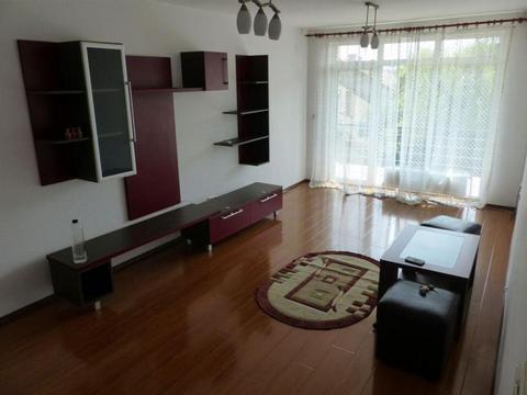 Apartament cu 3 camere in zona Semi-Centrala