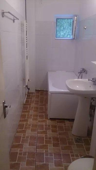 Apartament 2 camere, CT, decomandat, nemobilat, Gara