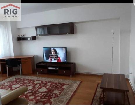 Apartament 3 camere de inchiriat in zona Intim