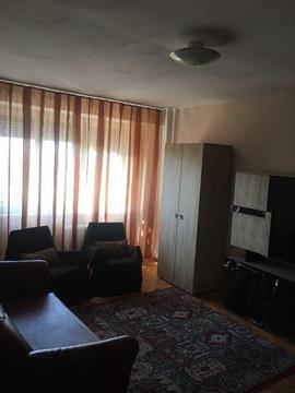 Închiriez apartament 2 cam central decomandat