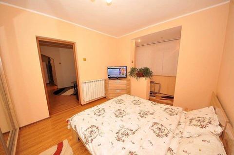 Inchiriez apartament 2 camere zona micro 19 in spate la parma