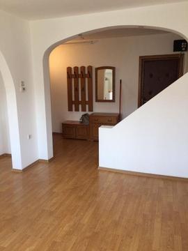 Inchiriez apartament Republici