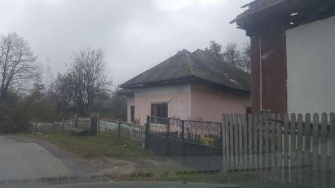 Casa  lacul Invartita, cadastru, fantana si beci din piatra