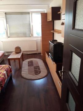 Închiriez garsoniera 900 de lei +900 garantie