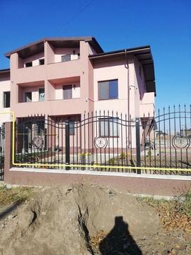 Vila 5 camere, 3 bai, 2 balcoane - singur in curte - 300 mp -rez Dancu