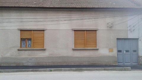 Casa de vinzare,str N . Titulescu nr 59