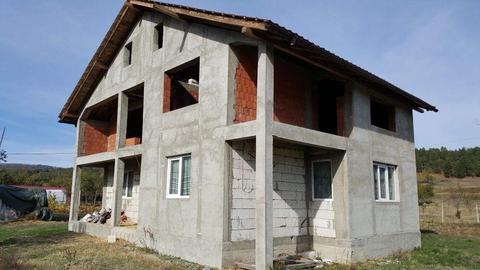 Casa cu teren de vânzare in Balotesti