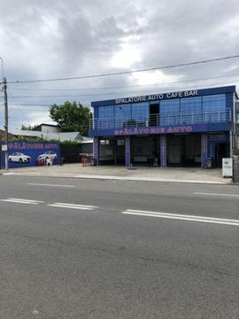 Spațiu comercial