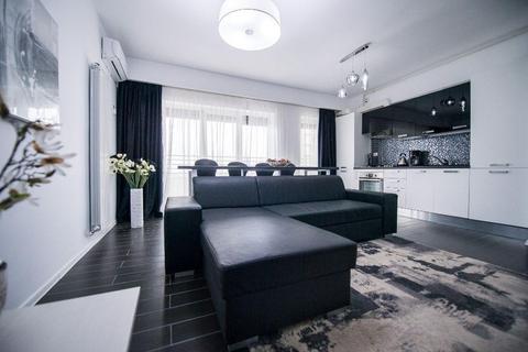 Cazare Apartament -Black & White- Apartel 2