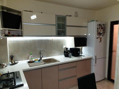 2 camere Gavana 3 , Decomandat /renovat , mobilat / utilat !