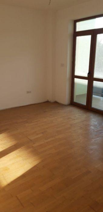 Vand 2 apartamente