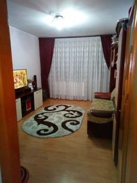 Proprietar vând apartament cu 2 camere decomandat