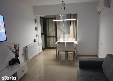 Apartament cu 3 camere de vânzare în zona Metalurgiei