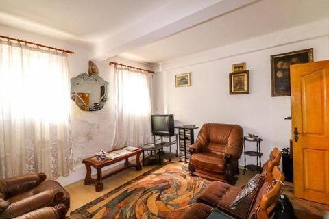 Apartament 3 camere, central, Str M.Eminescu - Precupetii Vechi