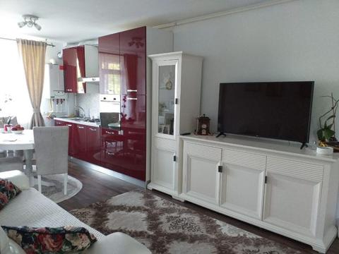 Apartament spatios, 3 camere, zona Subcetate