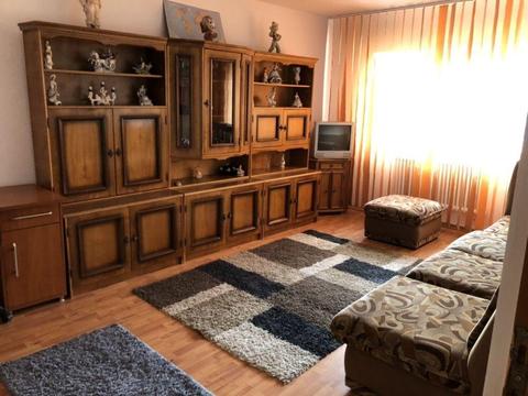 Vând apartament 3 camere Zona Piata Mare