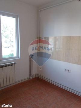 Apartament cu 2 camere de vânzare în zona Decebal