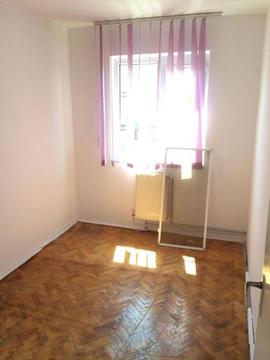 Apartament 3 camere, Zona Saturn! Pret: 39.000 euro!