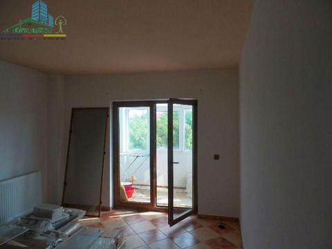 Apartament 2 camere et 1