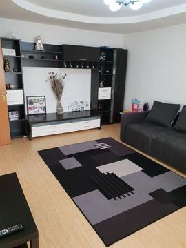 Inchiriez apartament cu 3 camere