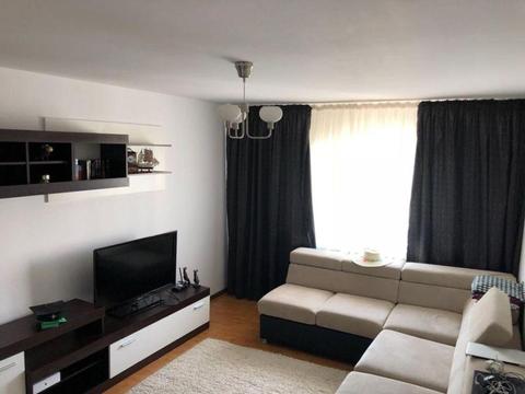 Inchiriez apartament 2 camere, zona Sf. Vineri