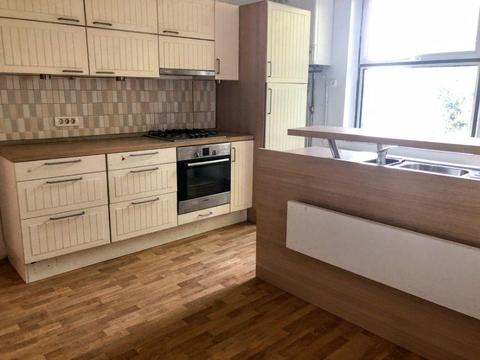 Apartament cu 3 camere in casa, de inchiriat, Zona CENTRU CIVIC