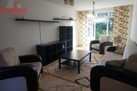 CC/689 De închiriat apartament cu 3 camere în Tg Mureș - Semicentral