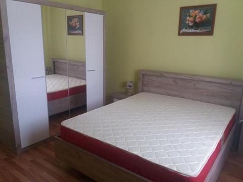 INCHIRIEZ apartament 2 camere,renovat, zona Mihai Viteazul