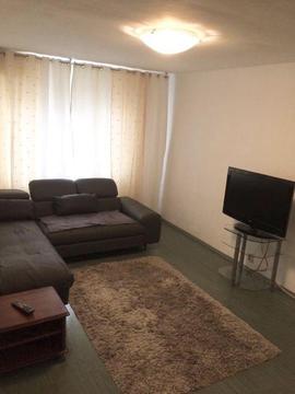 Inchiriez apartament cu 3 camere