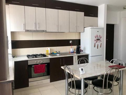 Închiriez apartament cu o camera