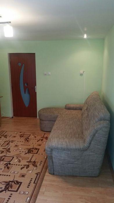 Închiriez apartament cu 2 camere pe termen lung