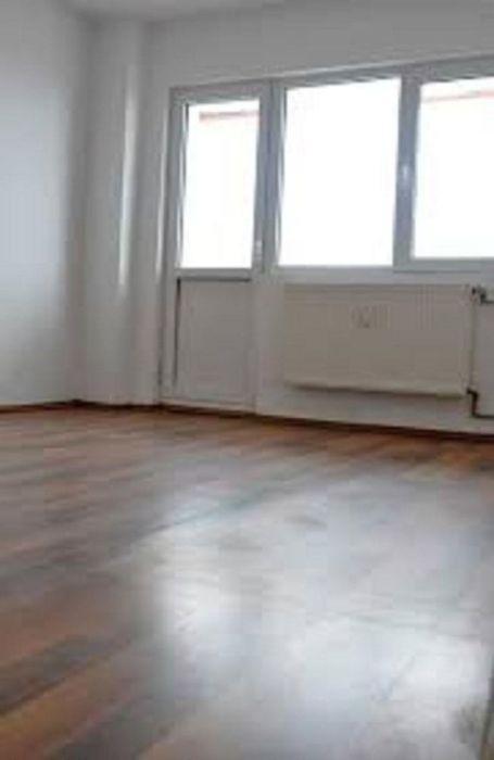 Apartament trei camere nemobilat Galata