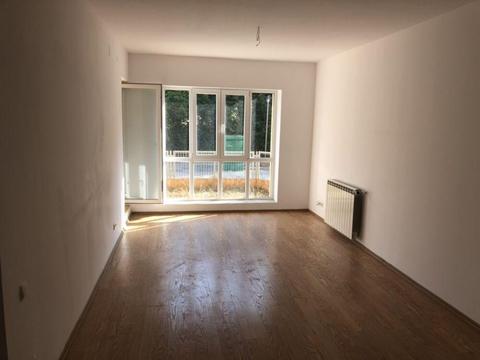 Inchiriez apartament Green Park