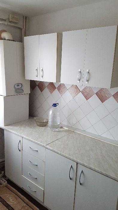 Inchiriez apartament 4 camere Zamca