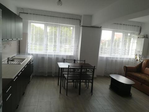 Închiriez apartament