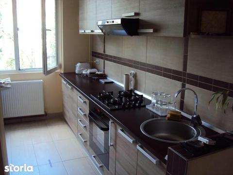 Apartament 3 camere, Medicina-Iulius Town