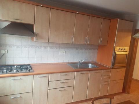 Inchiriez apartament