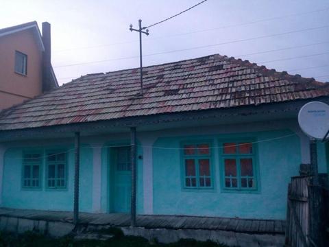 Casă de vânzare