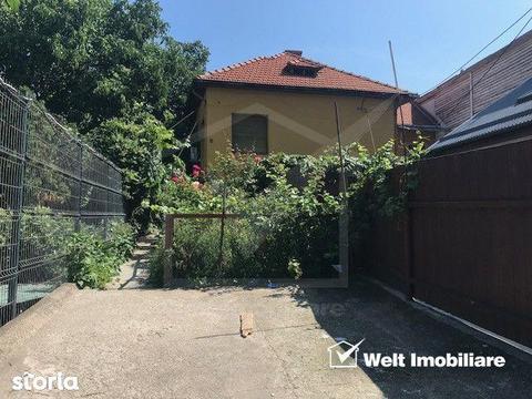 Vanzare casa individuala in Piata Cipariu, SU-180 mp, teren 295 mp