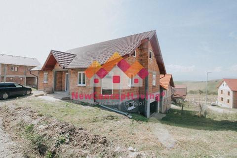 Casa individuala in Sura Mare, INTABULATA, 500 mp teren