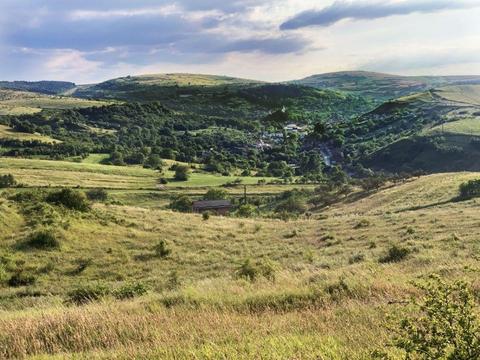 Vand teren , parcelabil, panorama superba