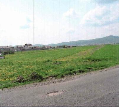 Teren situat in intravilanul localitatii Mihaesti, sat Barsesti