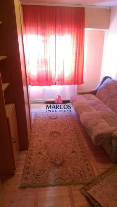 Vand apartament 4 camere decomandat, et.1, Lunca, ID 628