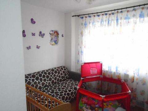 Apartament cu 3 camere decomanadat in Calea Bucuresti
