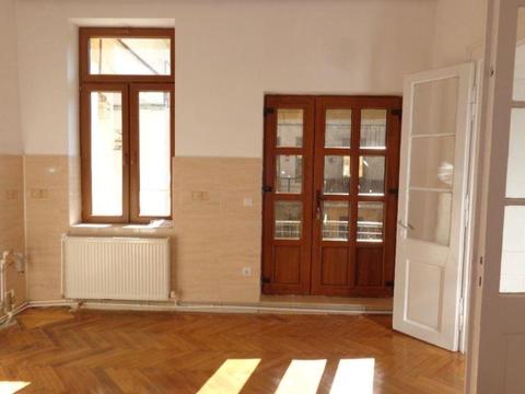 Apartament cu 2 camere in zona Centrala