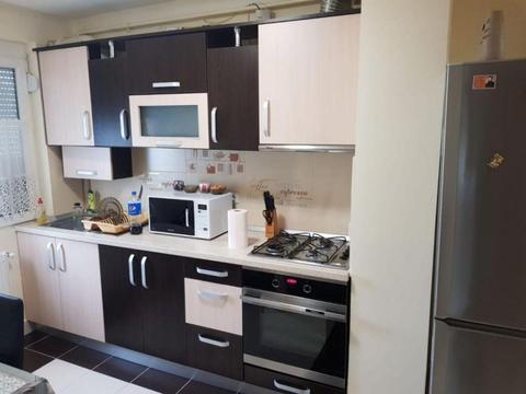 Apartament mobilat utilat zona Botizului 2 camere la sper pret