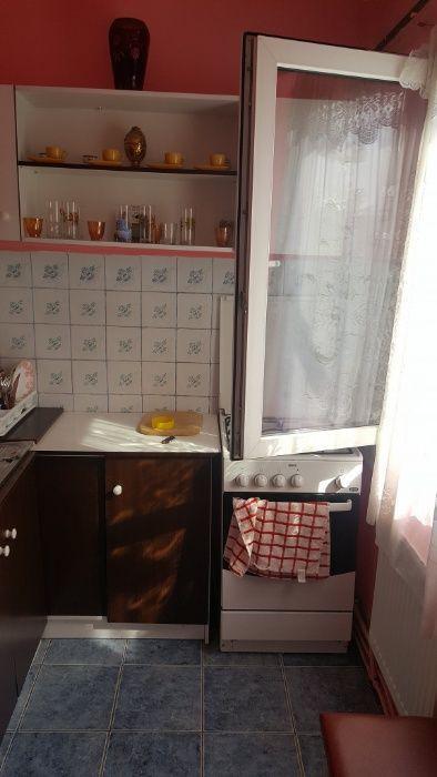 Vand apartament cu doua camere